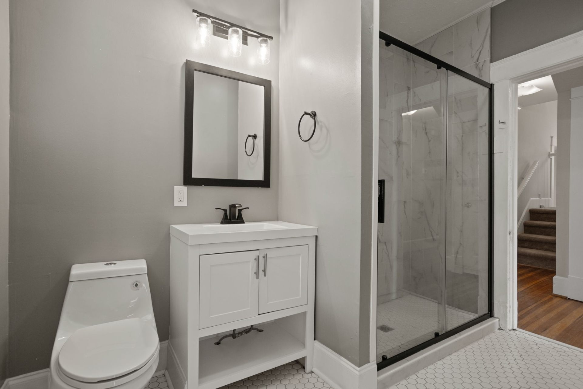 Plain bathroom before staging